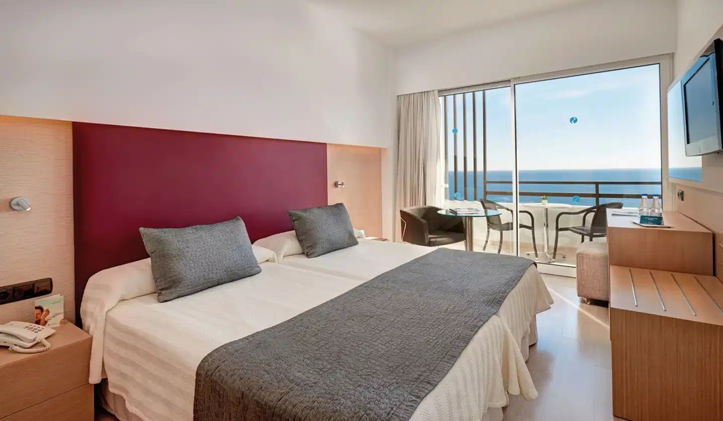 CM Playa del Moro ACCOMMODATION