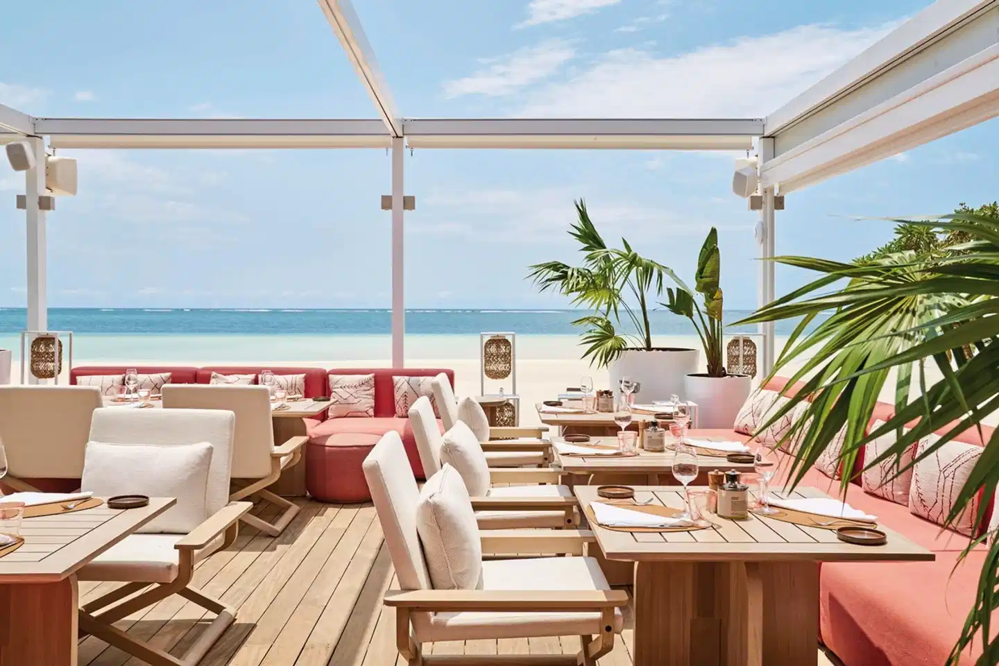 LUX* Belle Mare Terrasse