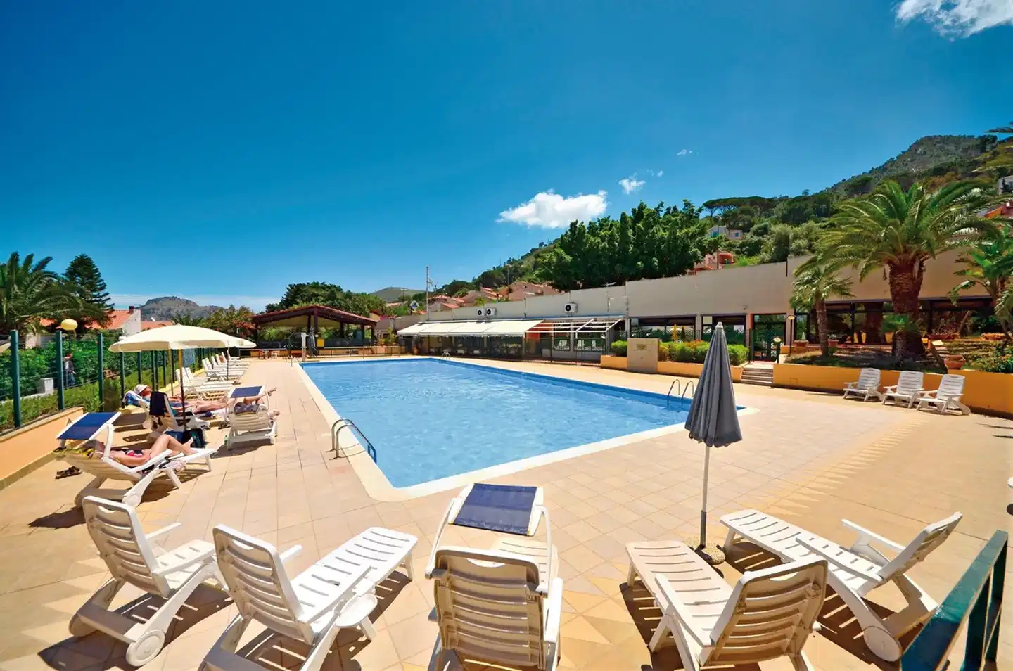 Calanica POOL