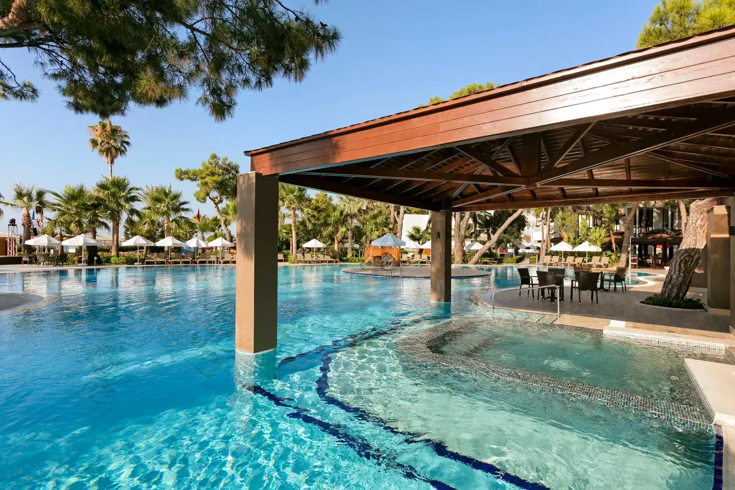 Seven Seas Hotel Life POOL