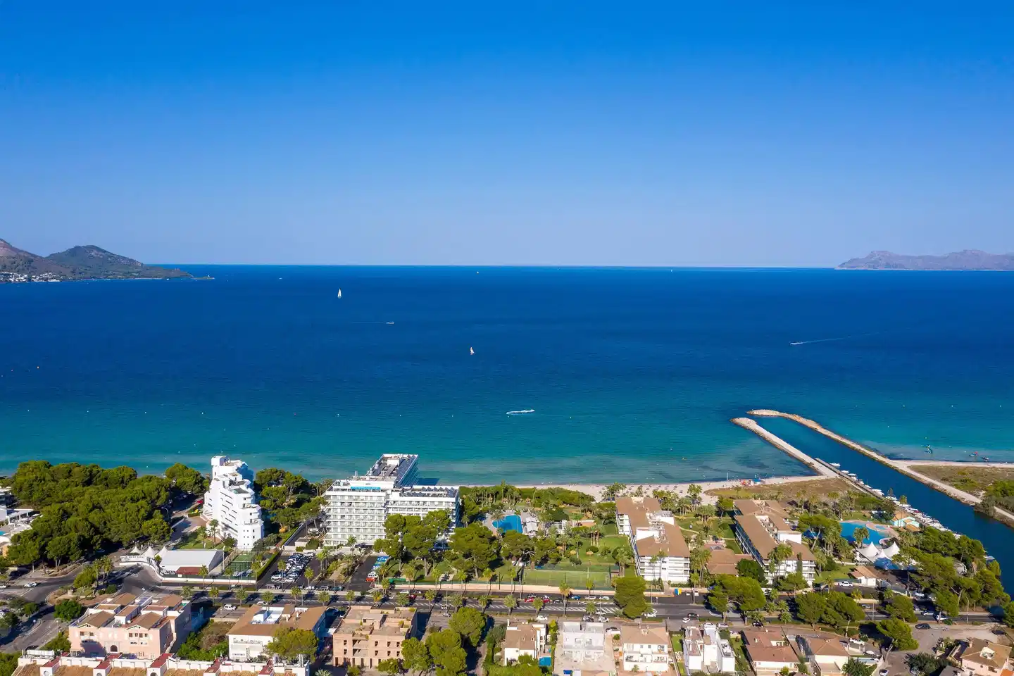 Playa Esperanza Resort BEACH