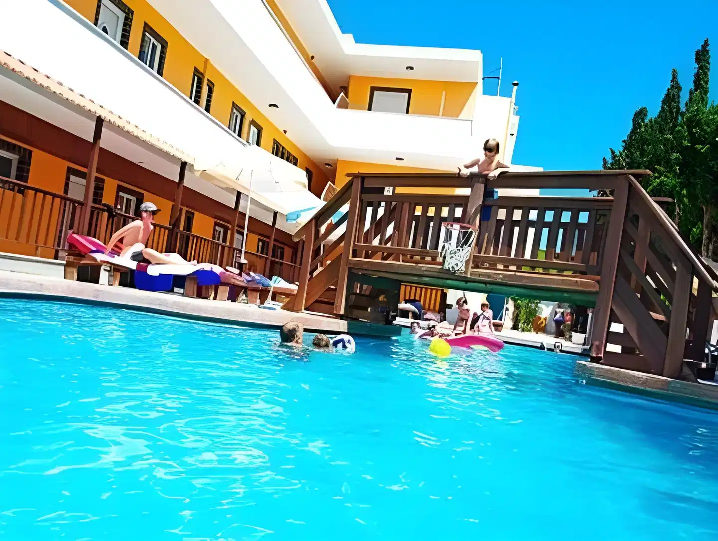 Sunny Days Pool