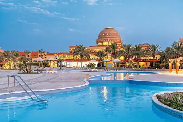 Malikia Resort Abu Dabbab Pool