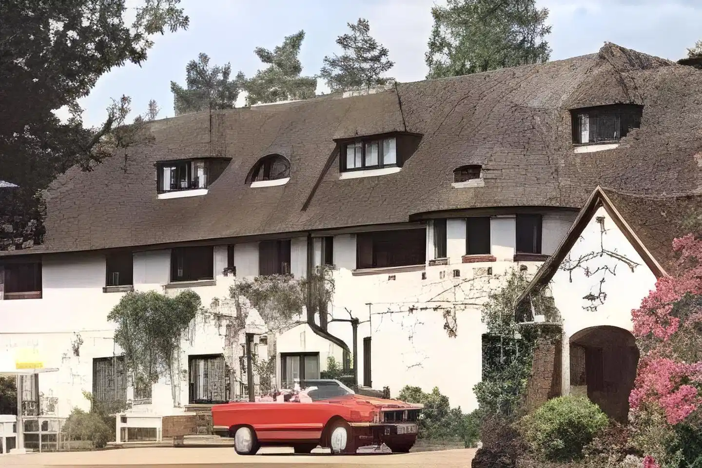 Roundabout Hotel Aussenansicht