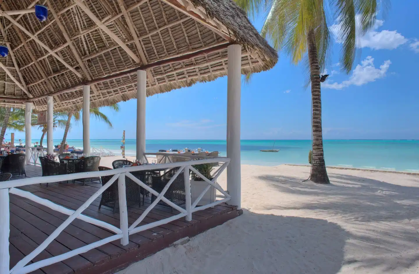 Sultan Sands Island Resort BEACH