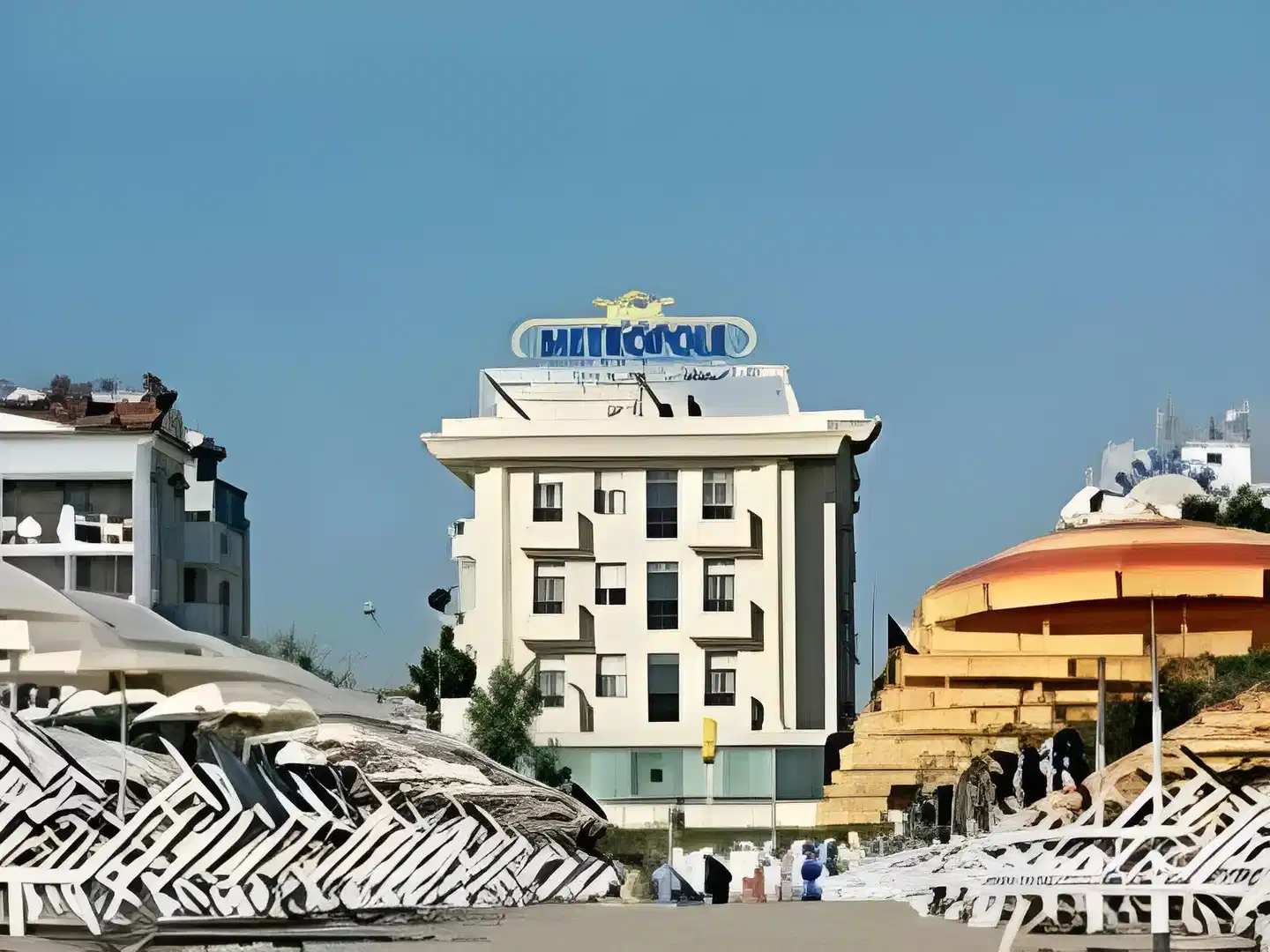 Metropole Aussenansicht