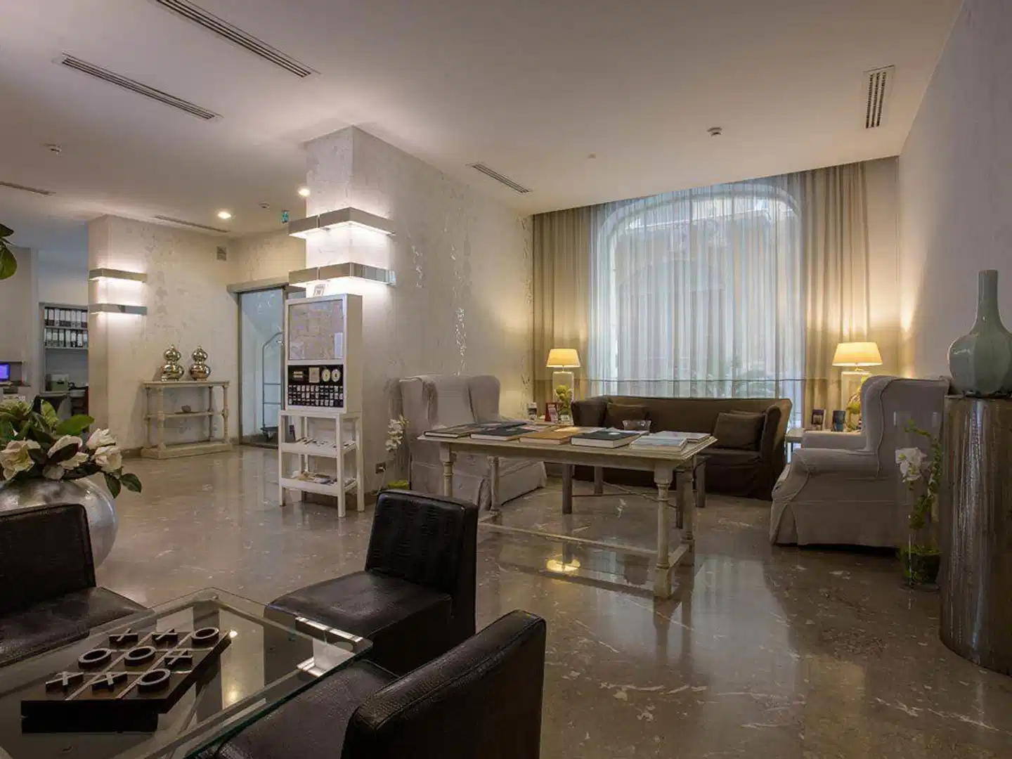 Porta Felice Lobby