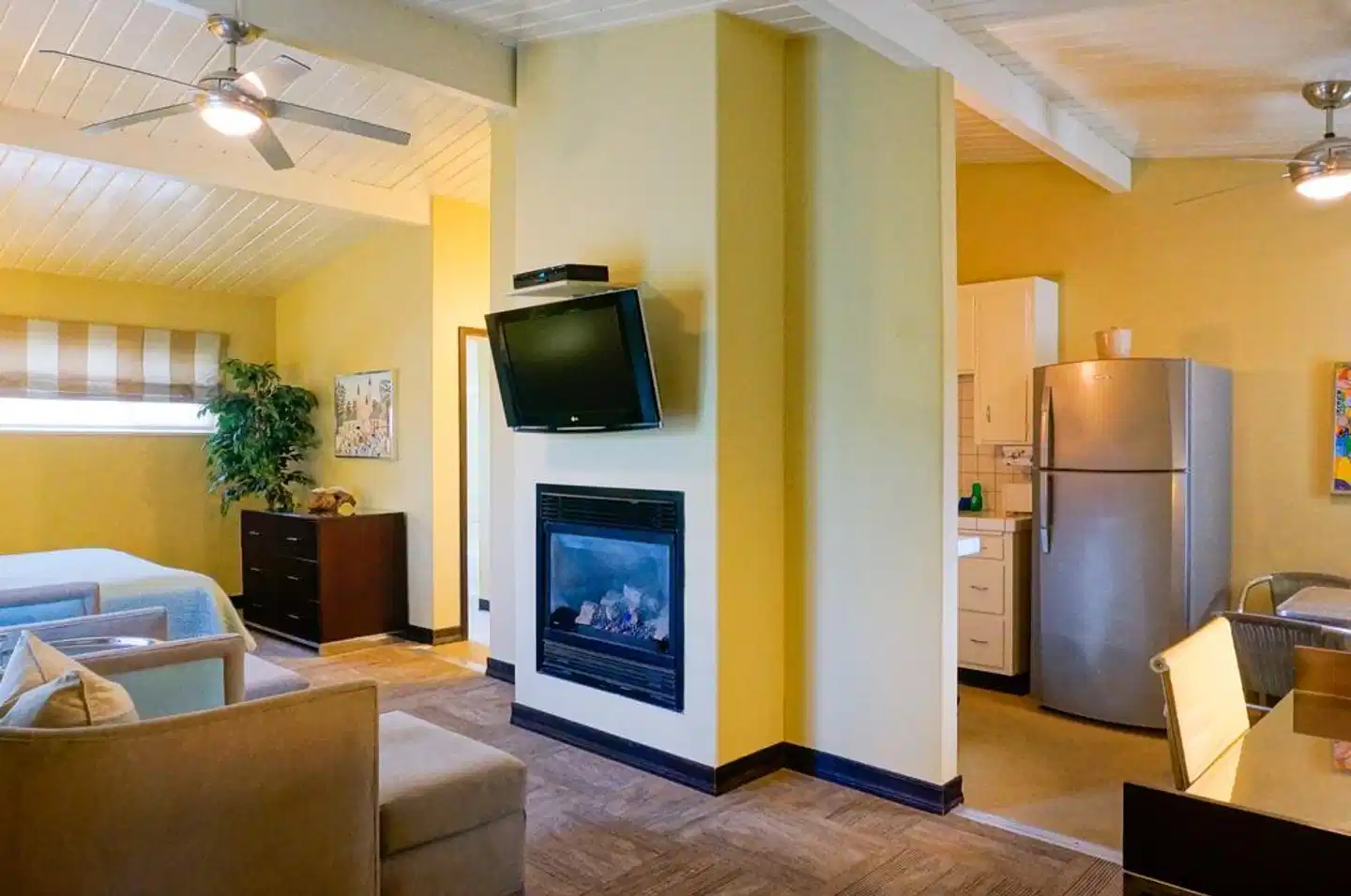 Inn at East Beach Lobby