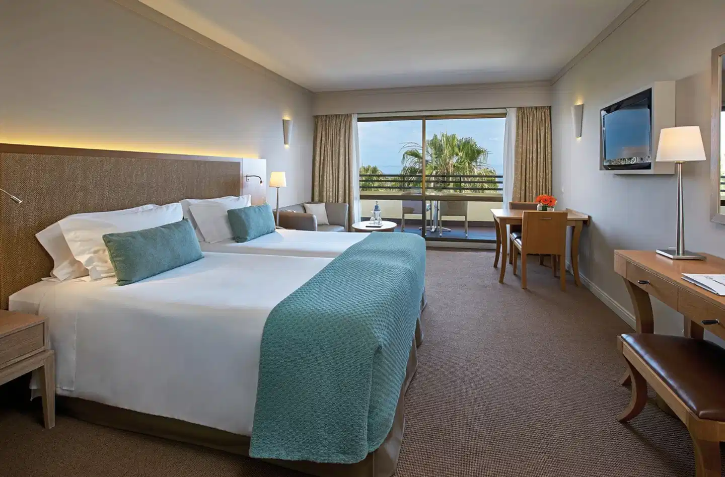 Suite Hotel Eden Mar ACCOMMODATION