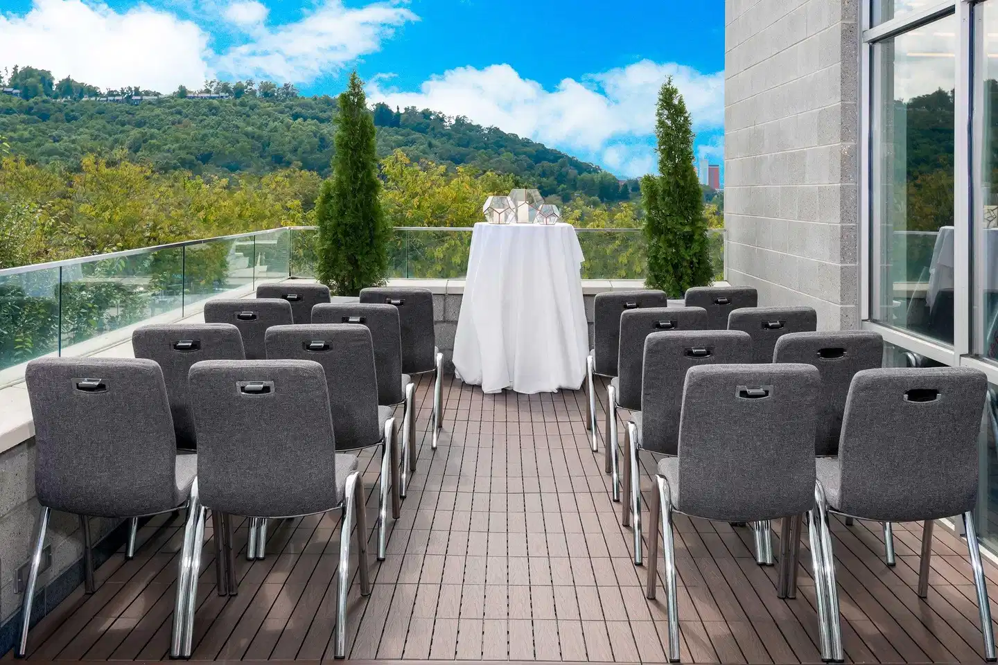 Aloft Asheville Downtown Terrasse