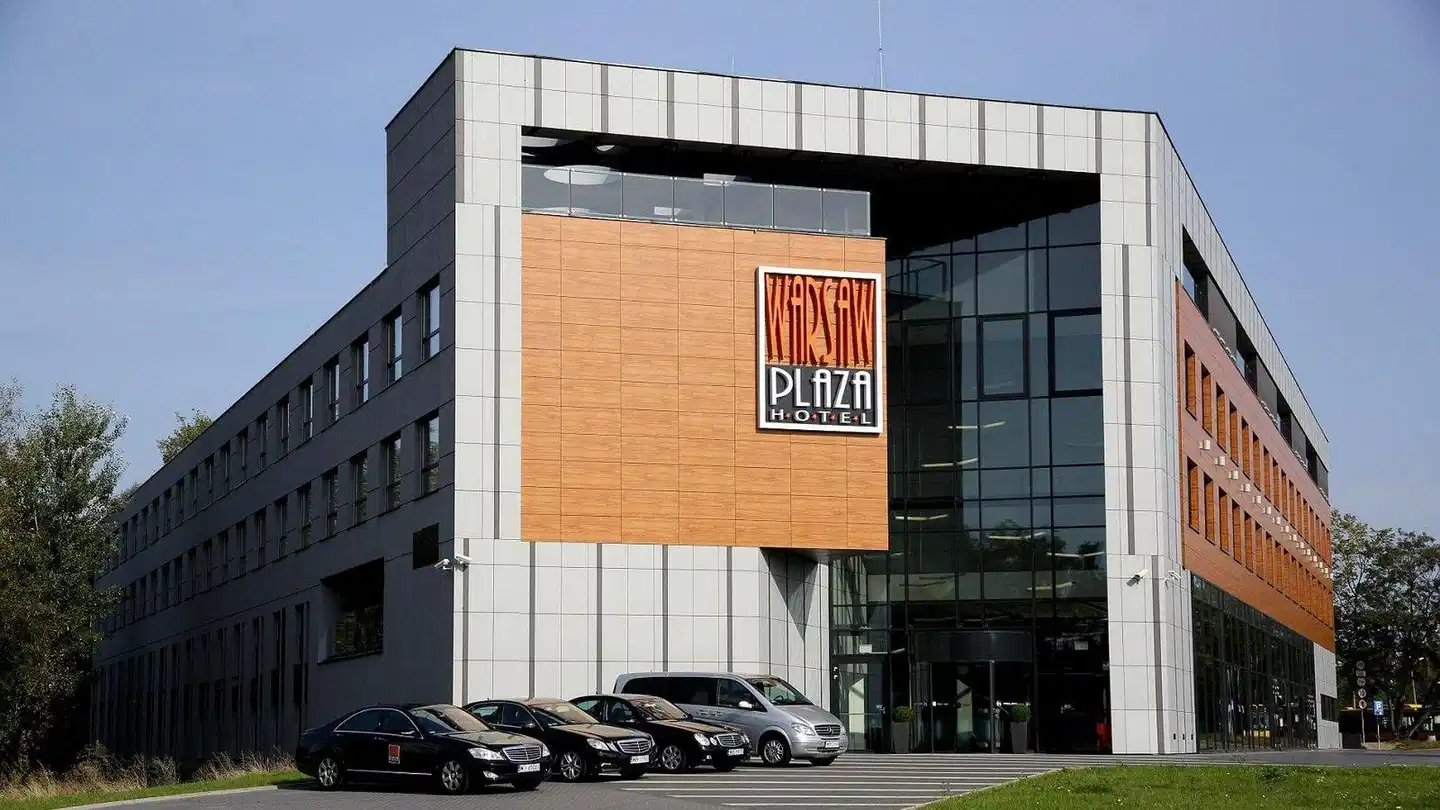 Warsaw Plaza Hotel Aussenansicht