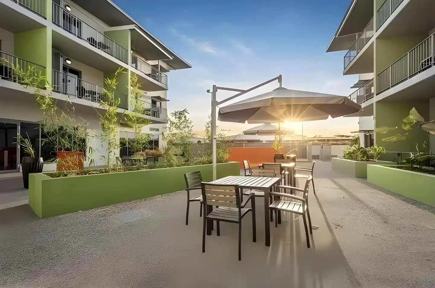 Hudson Apartment Hotels Terrasse