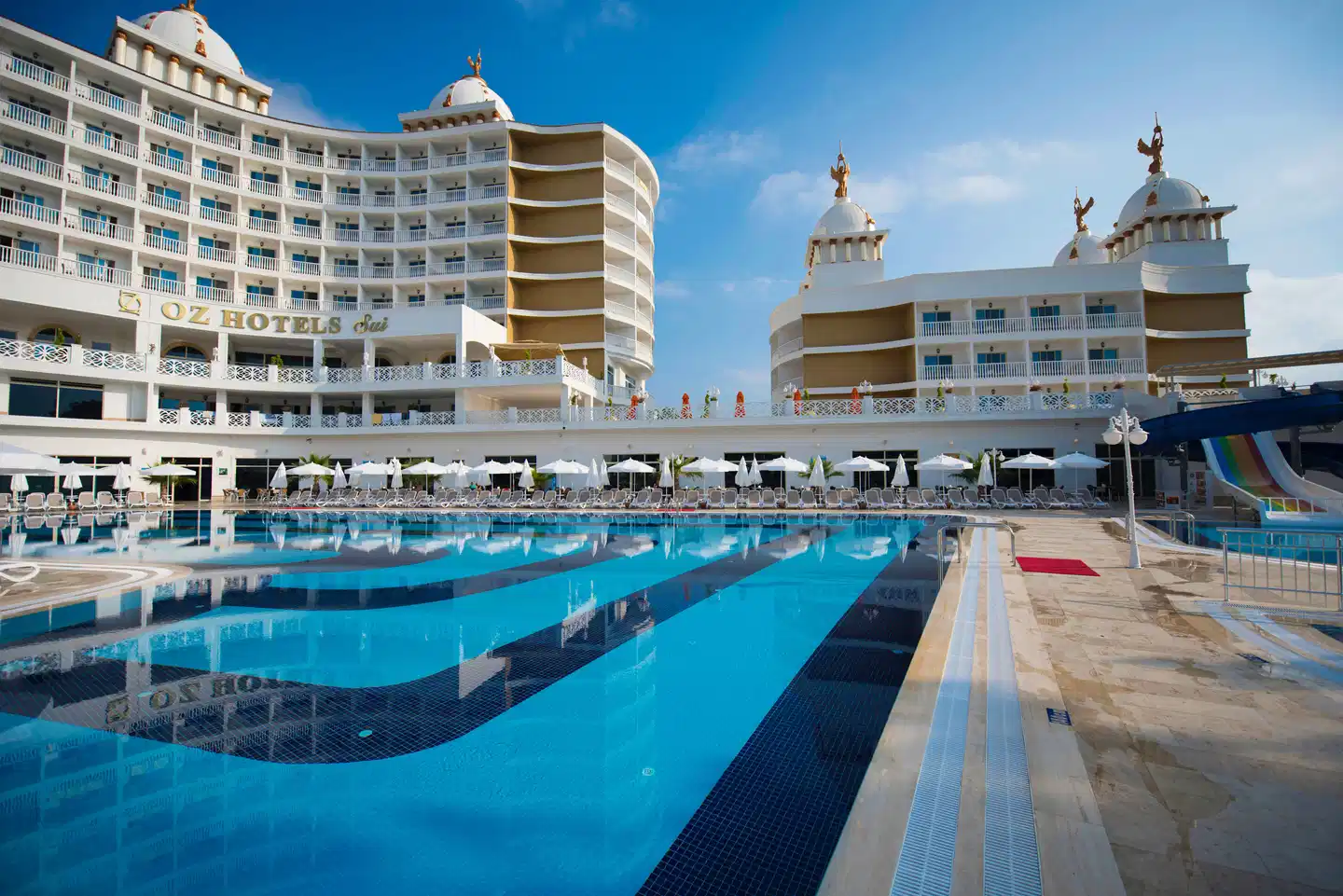 Oz Hotels Sui Resort Pool