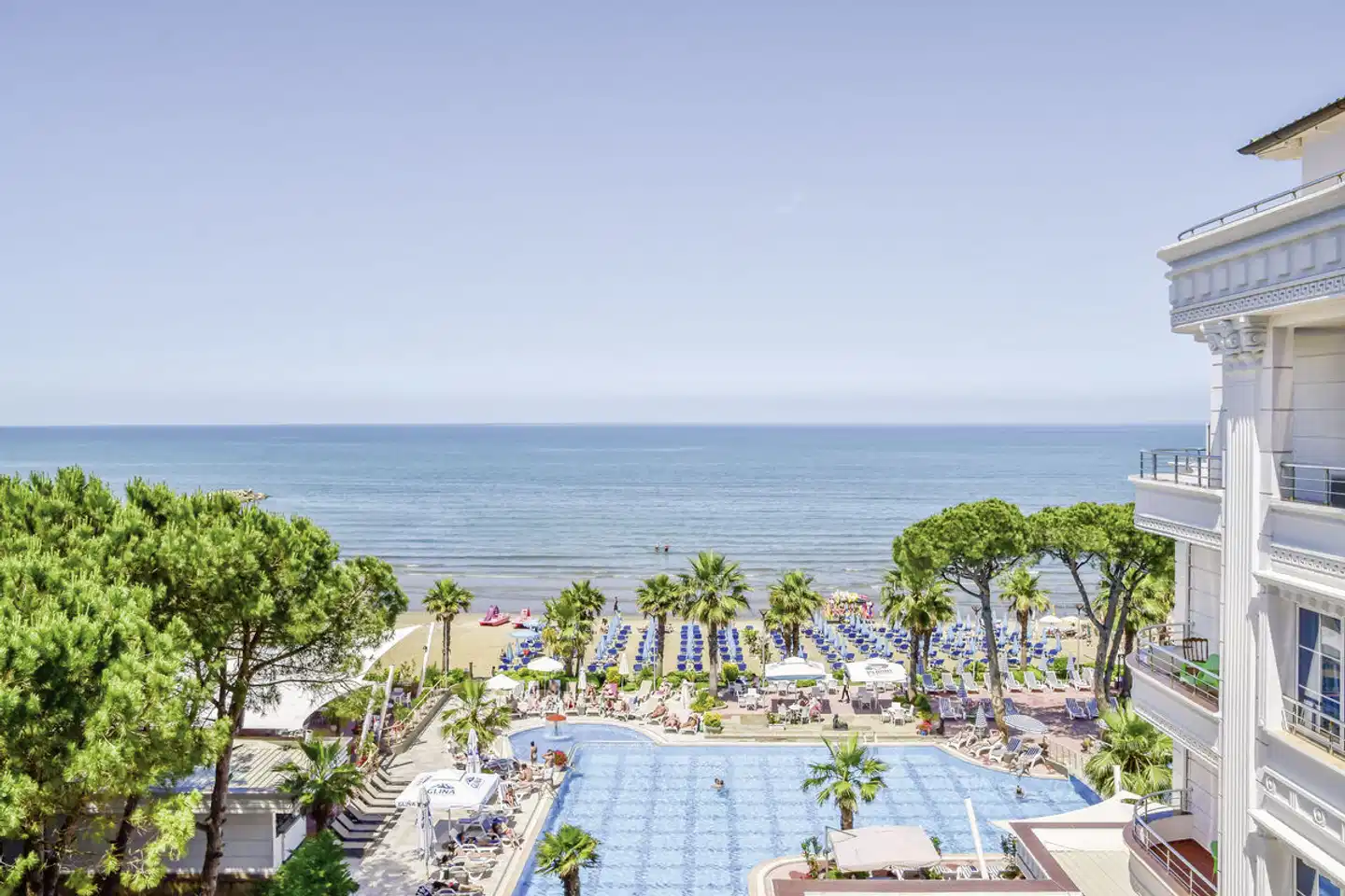 Fafa Premium Hotel TERRACE