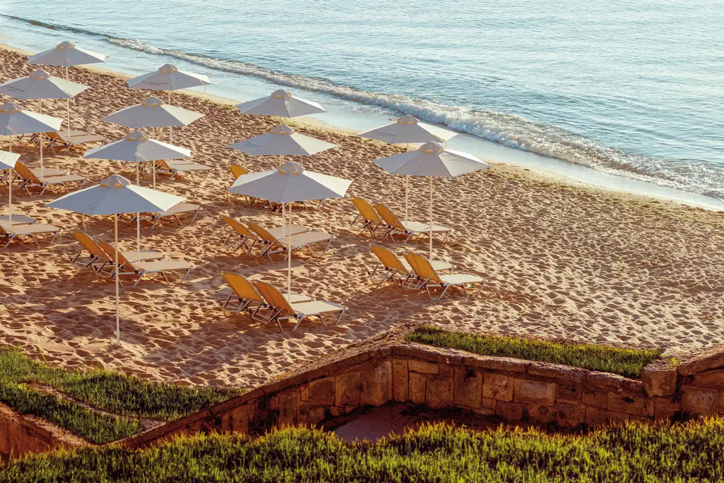 Astor Garden Hotel BEACH