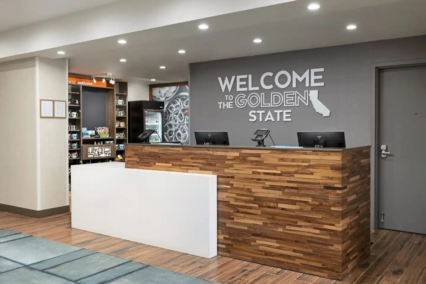 Hampton Inn Oakhurst-Yosemite Lobby