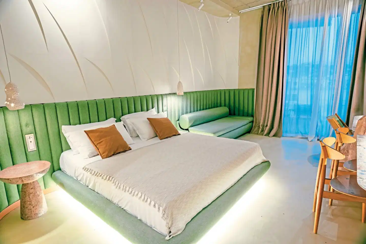 Epidamn White Sensation ACCOMMODATION