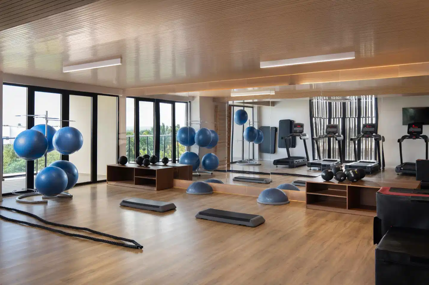 Serenade All Suites, Adults Only Resort SPORT_AND_ENTERTAINMENT