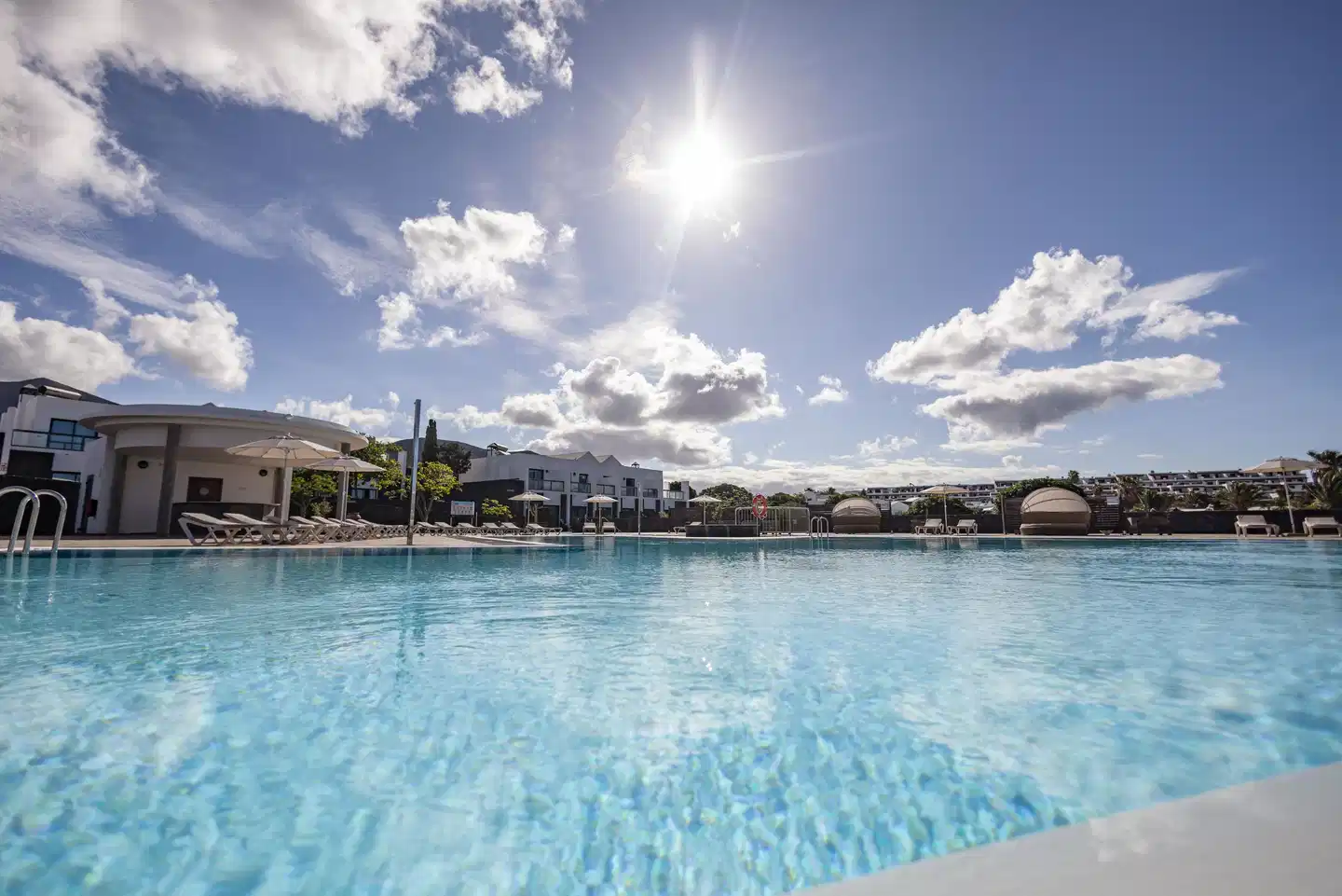 Caybeach Papagayos Pool