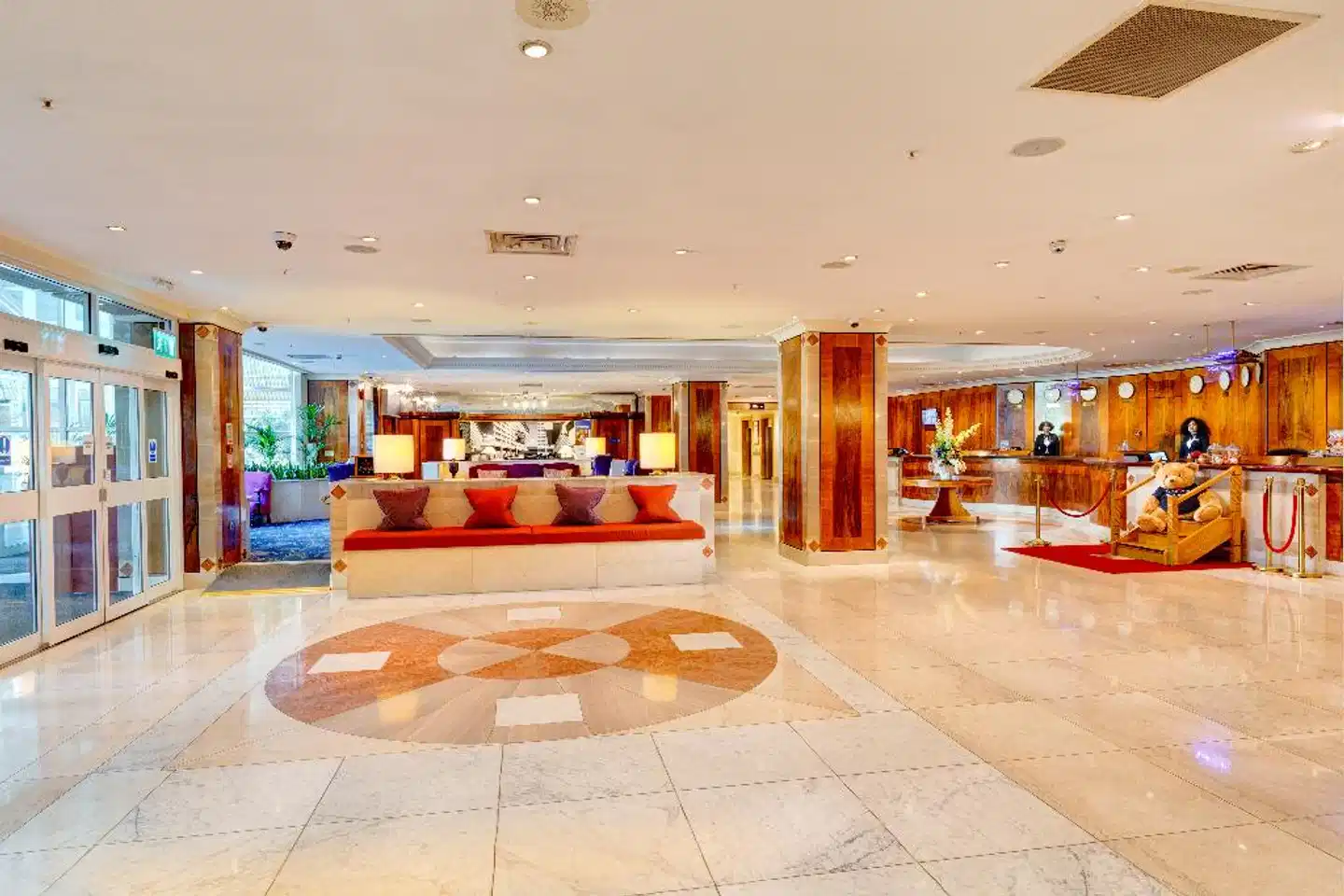 Copthorne Tara Hotel London Kensington Lobby
