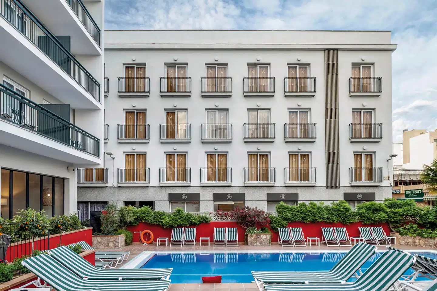 AQUA Hotel Bertran Park Pool
