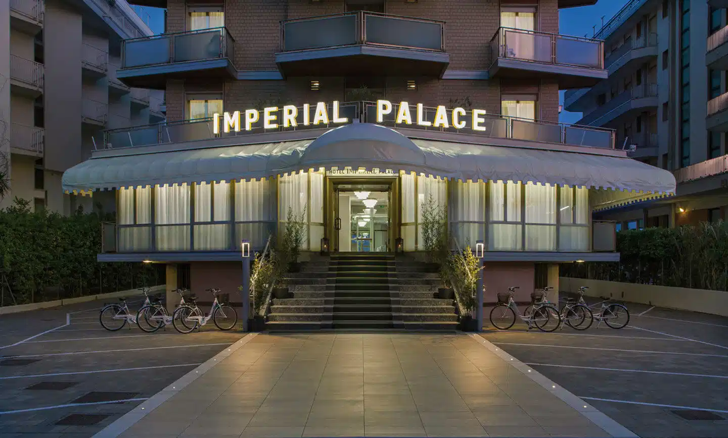 Imperial Palace Aussenansicht