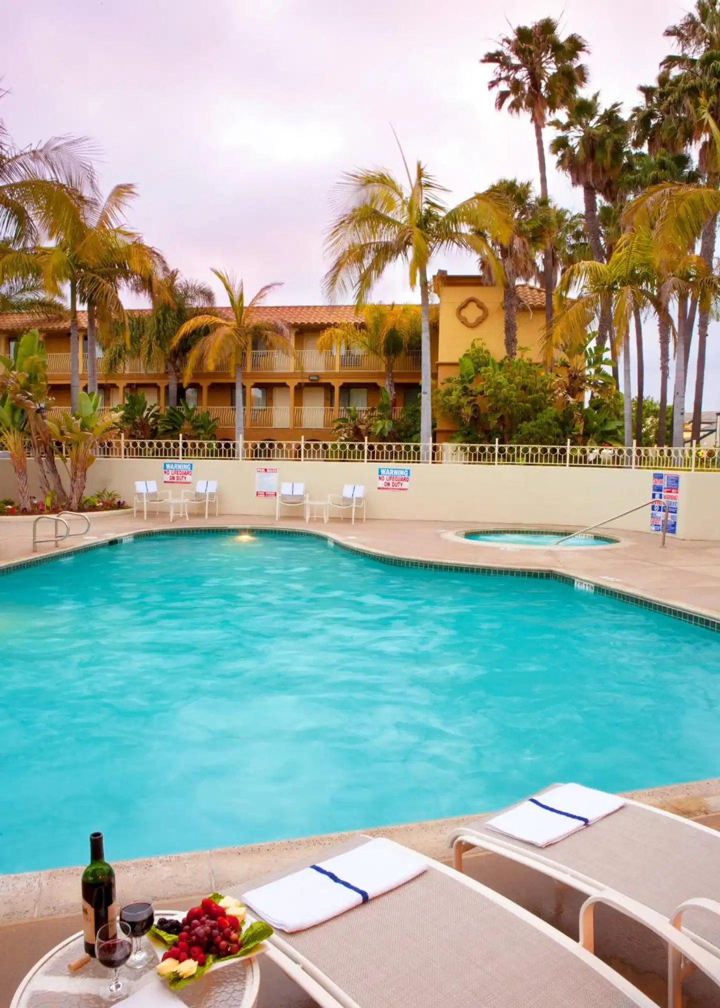 Wyndham Garden San Diego Pool