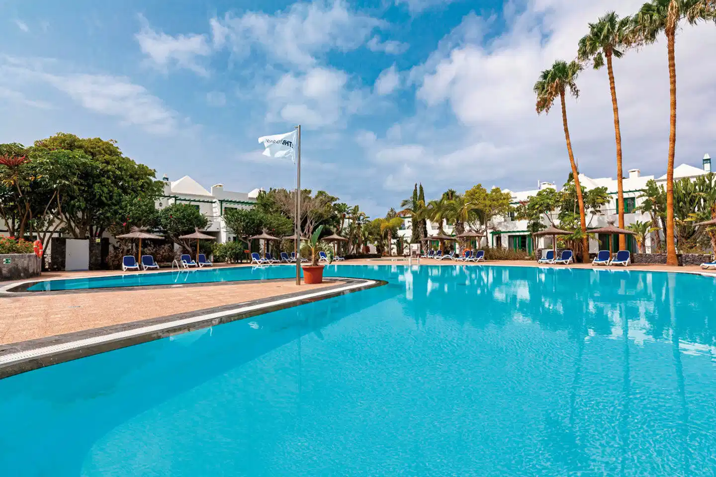 THB Royal Pool
