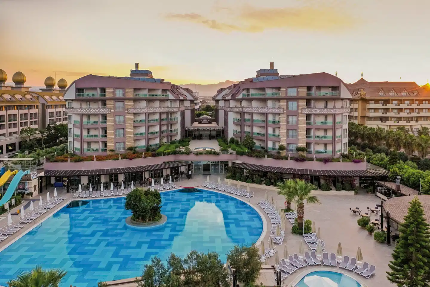 Seamelia Beach Resort & Spa Aussenansicht