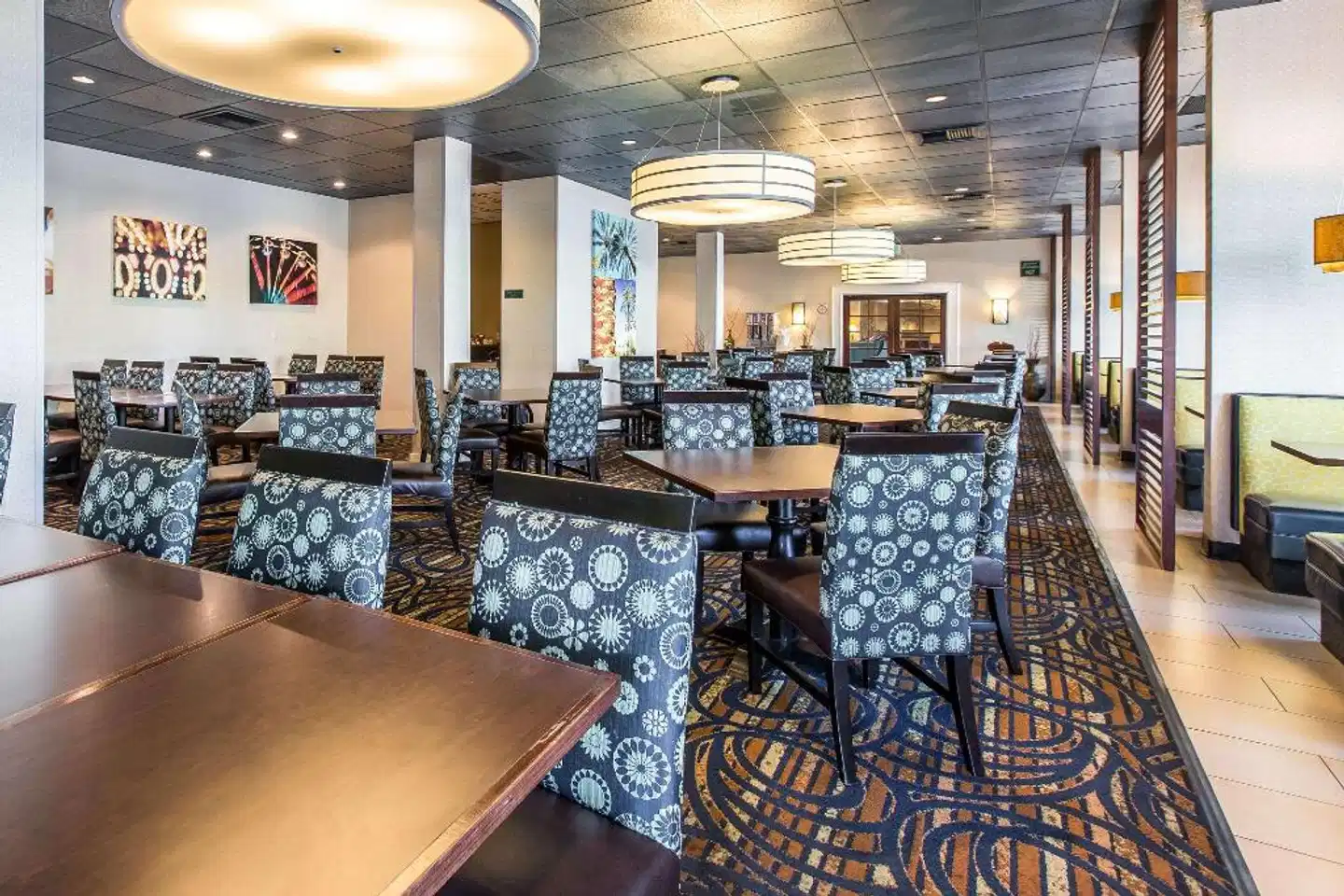 Clarion Anaheim Bar