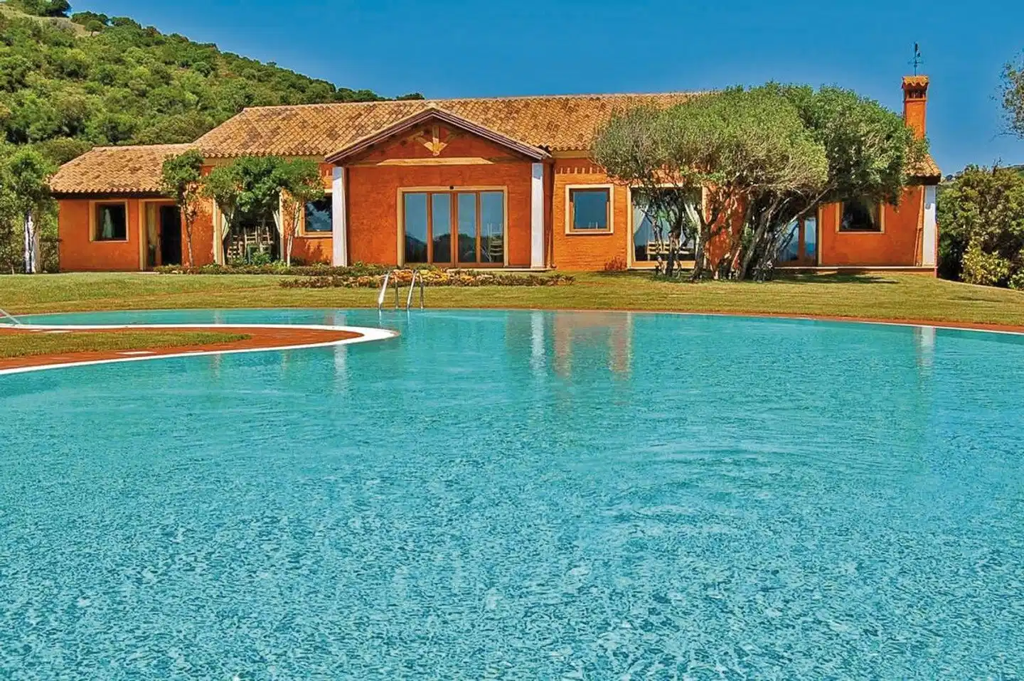 Aldiola Country Resort Pool