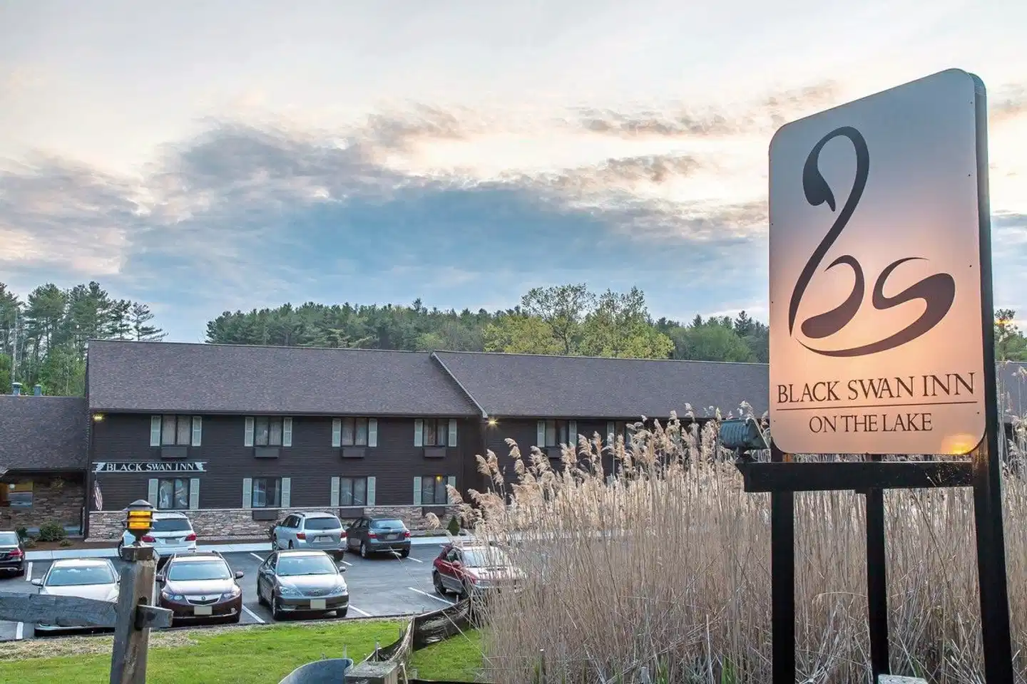 The Black Swan Lee - Lenox, an Ascend Collection Hotel Aussenansicht