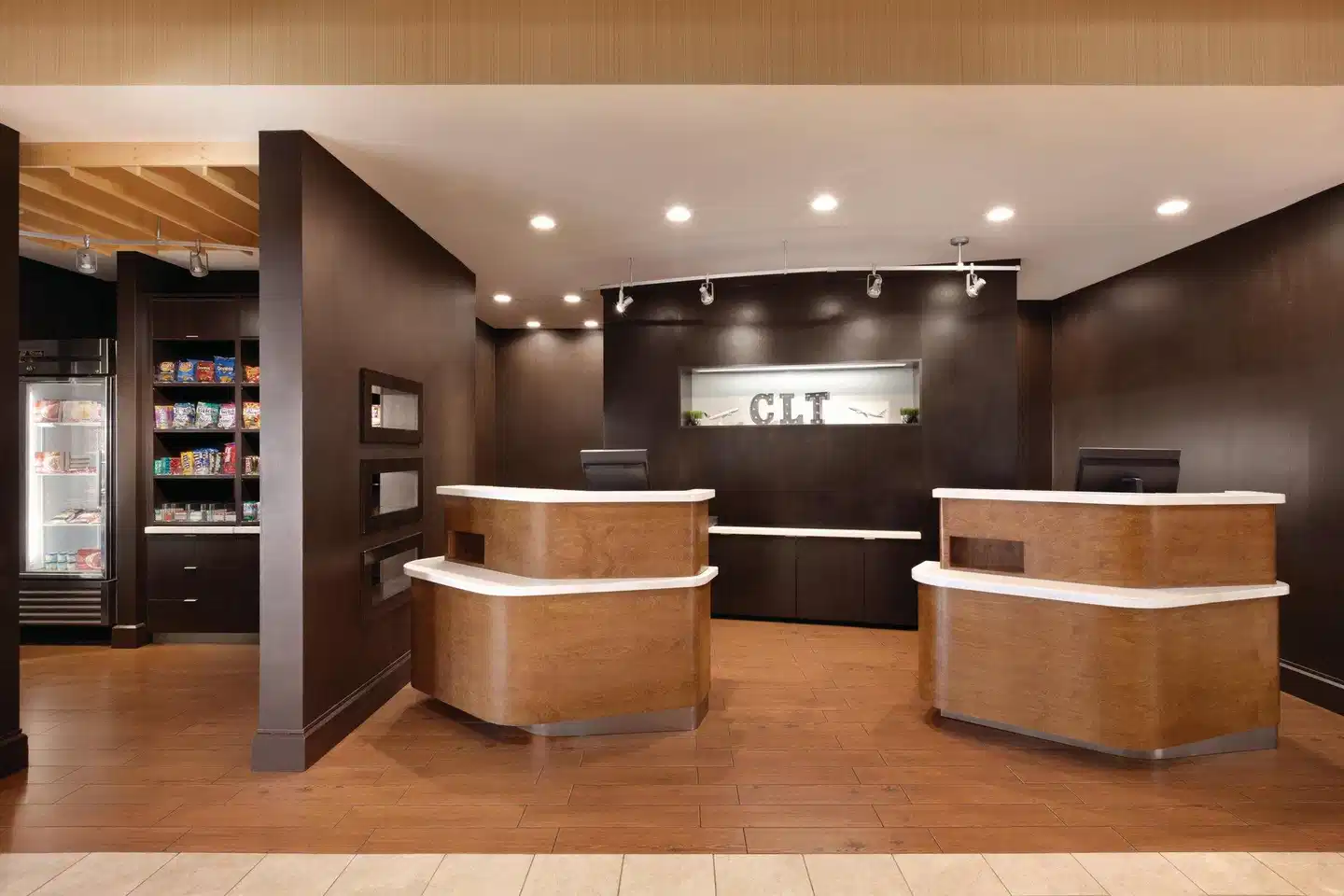 Courtyard by Marriott Charlotte Airport North Lobby