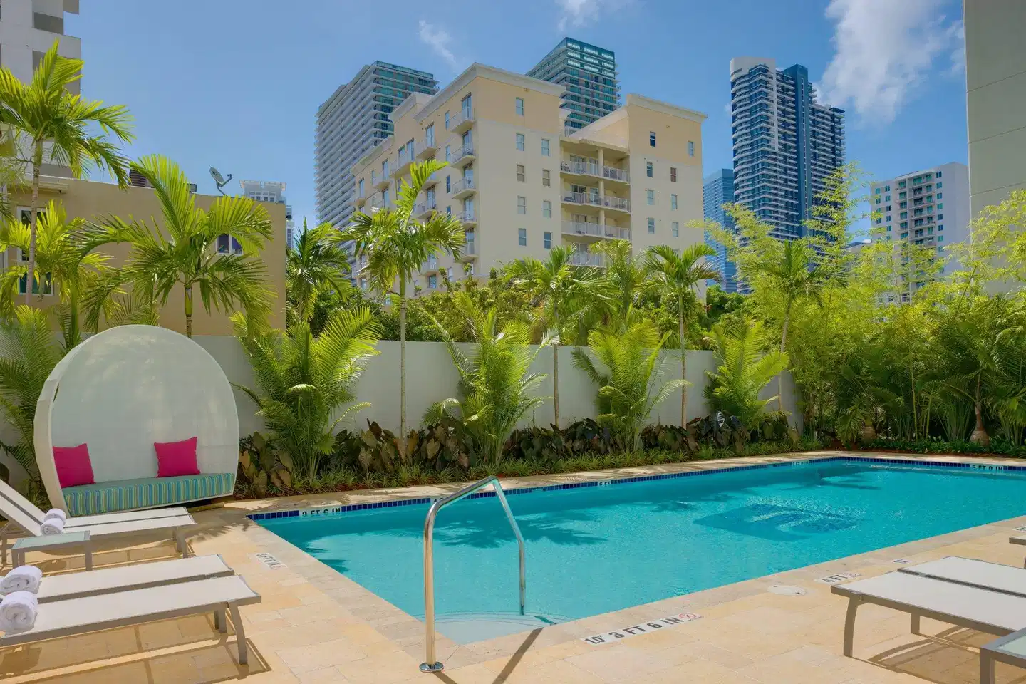 Aloft Miami Brickell Pool