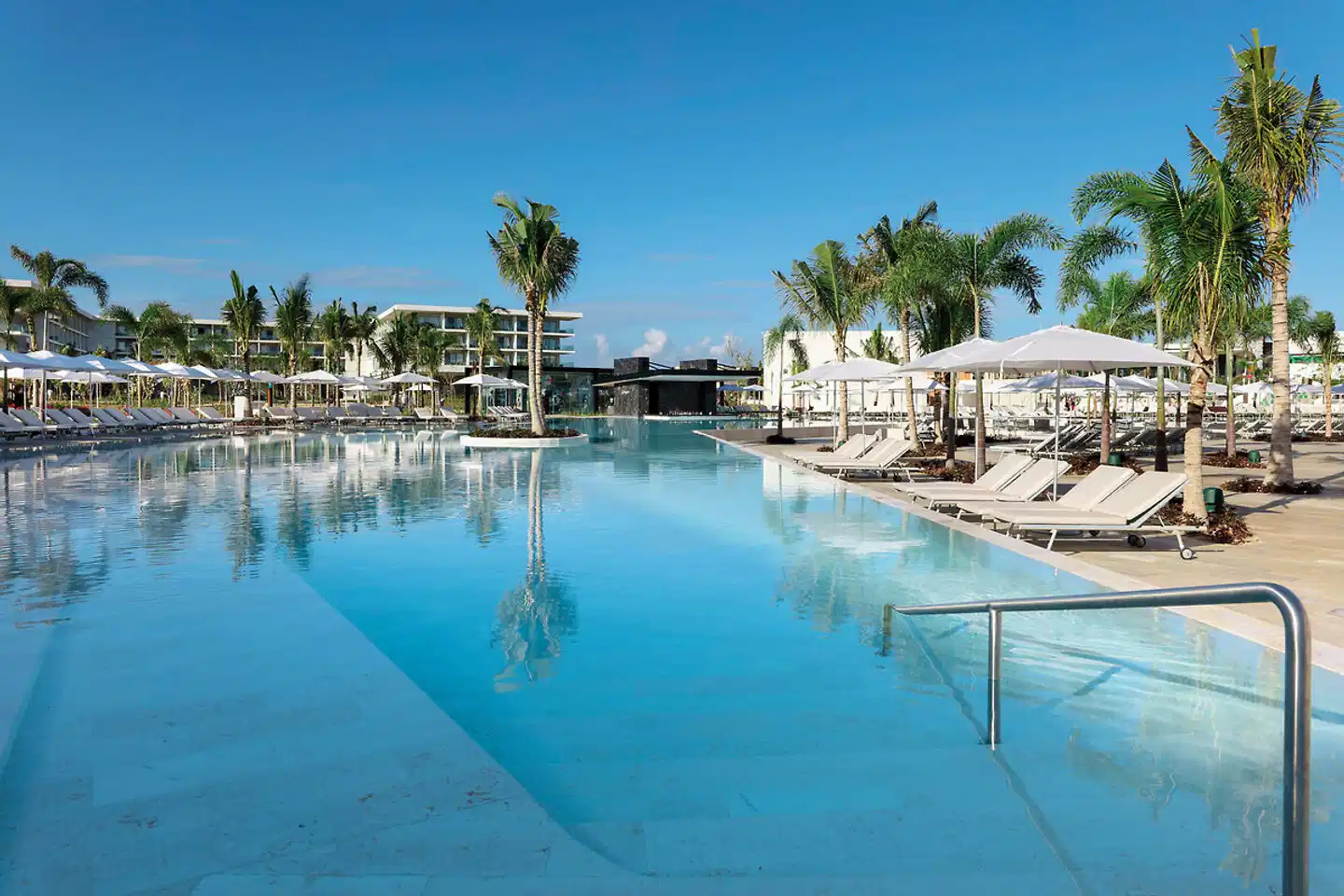 Family Selection at Grand Palladium Select Costa Mujeres Pool