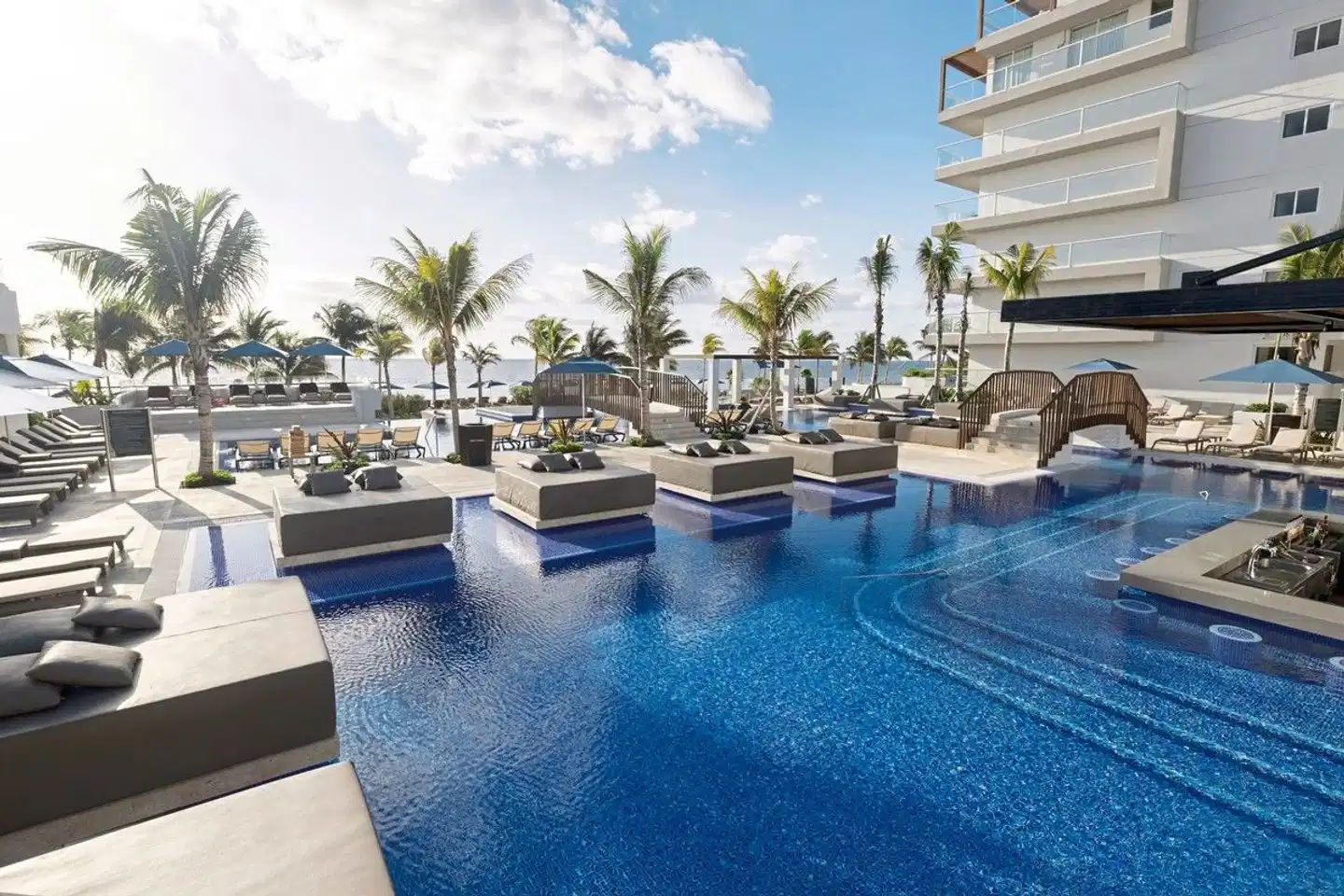 Royalton Splash Riviera Cancun Pool