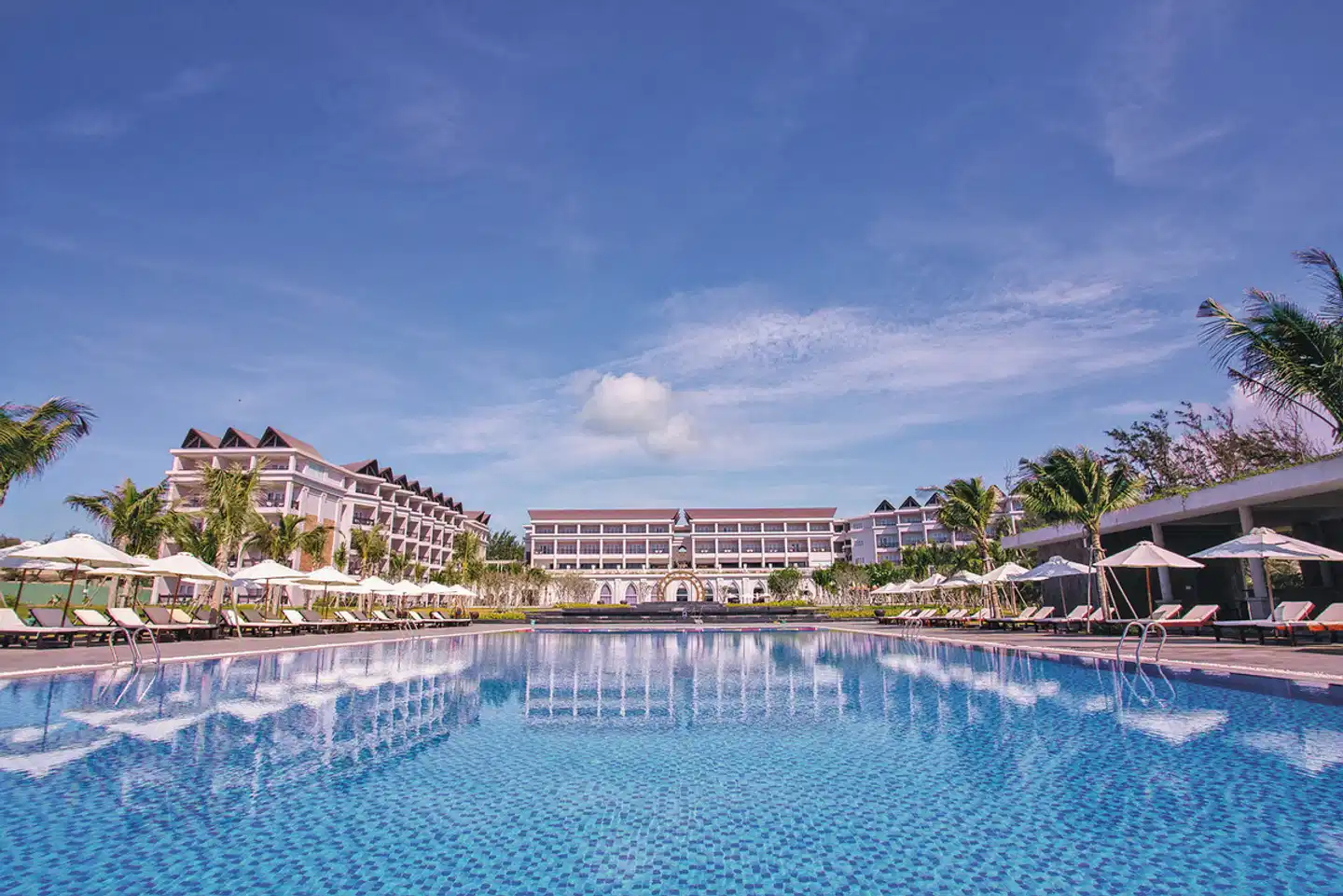 Vietnam Rundreise & Baden Pool
