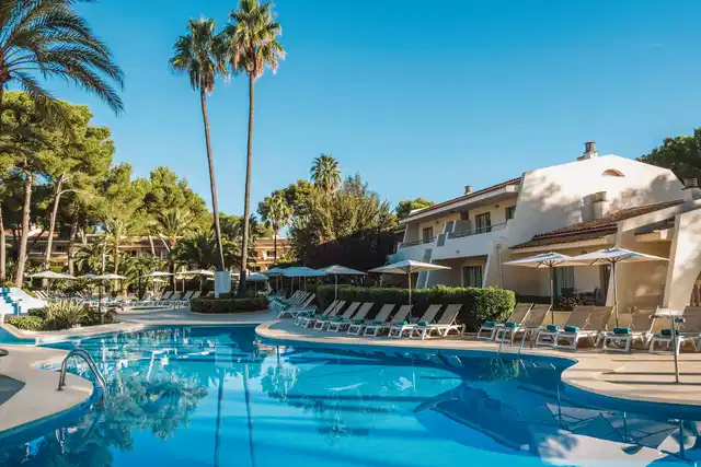 Iberostar Waves Pinos Park Pool