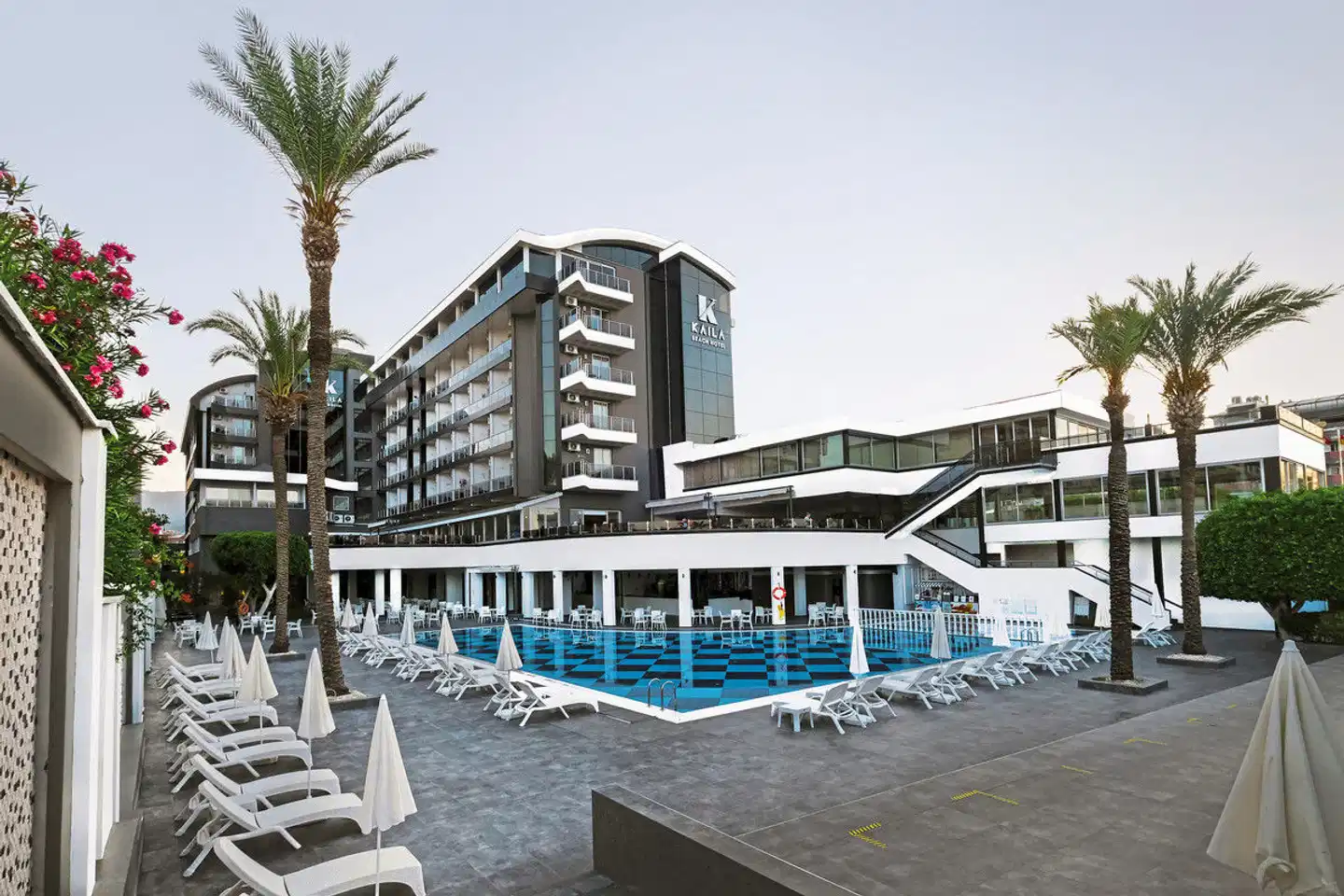 Kaila Beach Hotel Aussenansicht