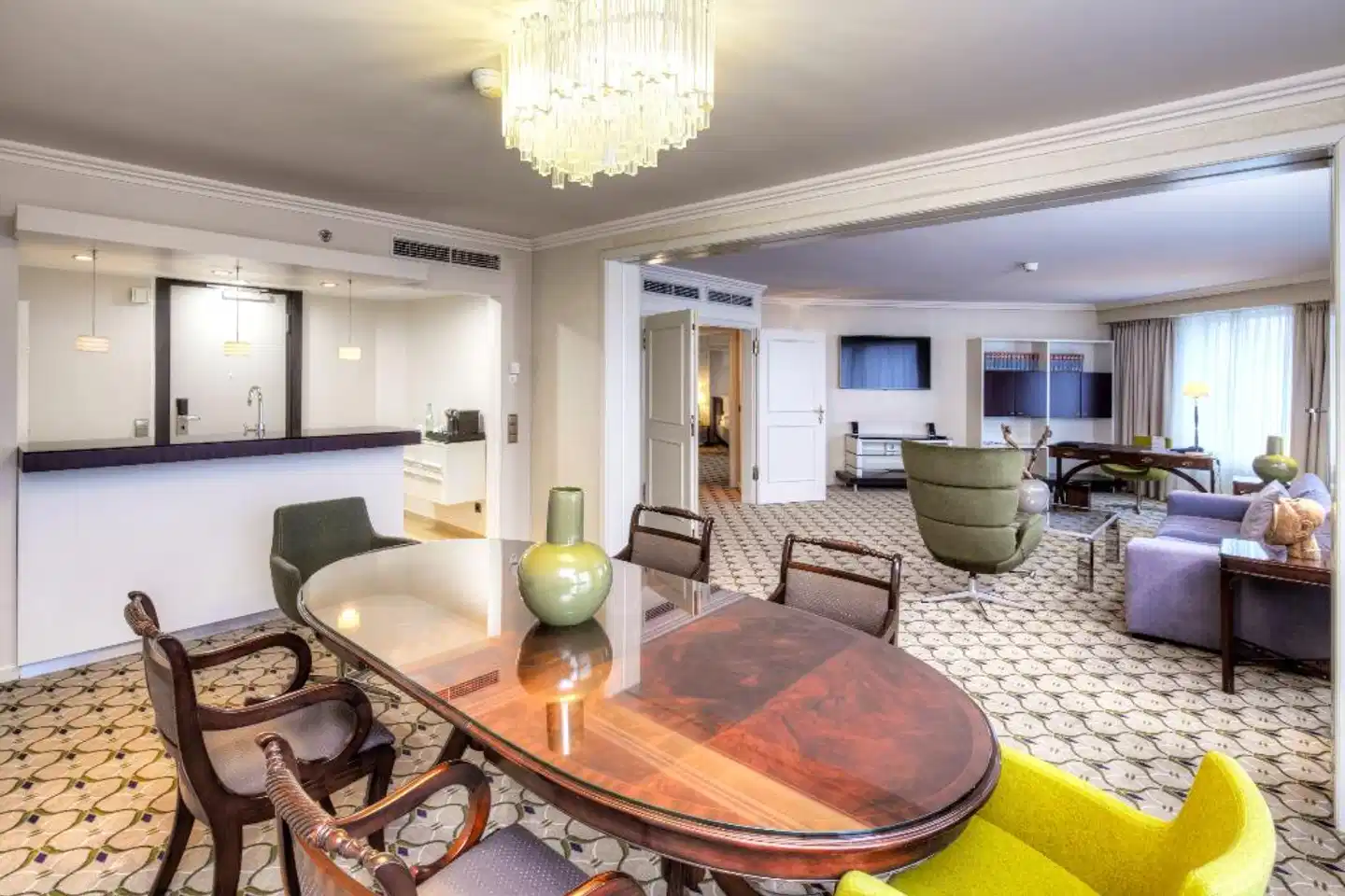 Clayton Hotel Düsseldorf Lobby