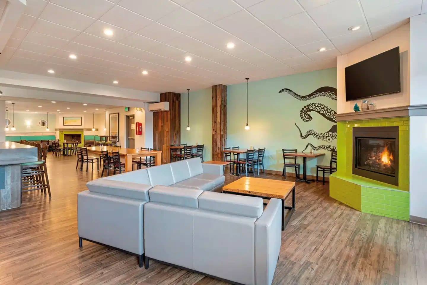 Best Western Plus Ocean View Resort Lobby
