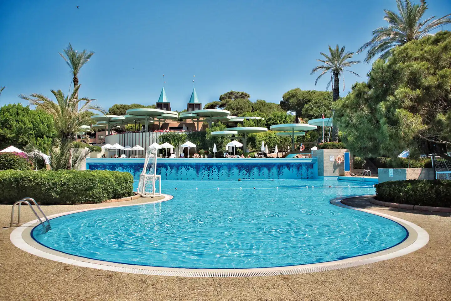 Gloria Verde Resort Pool