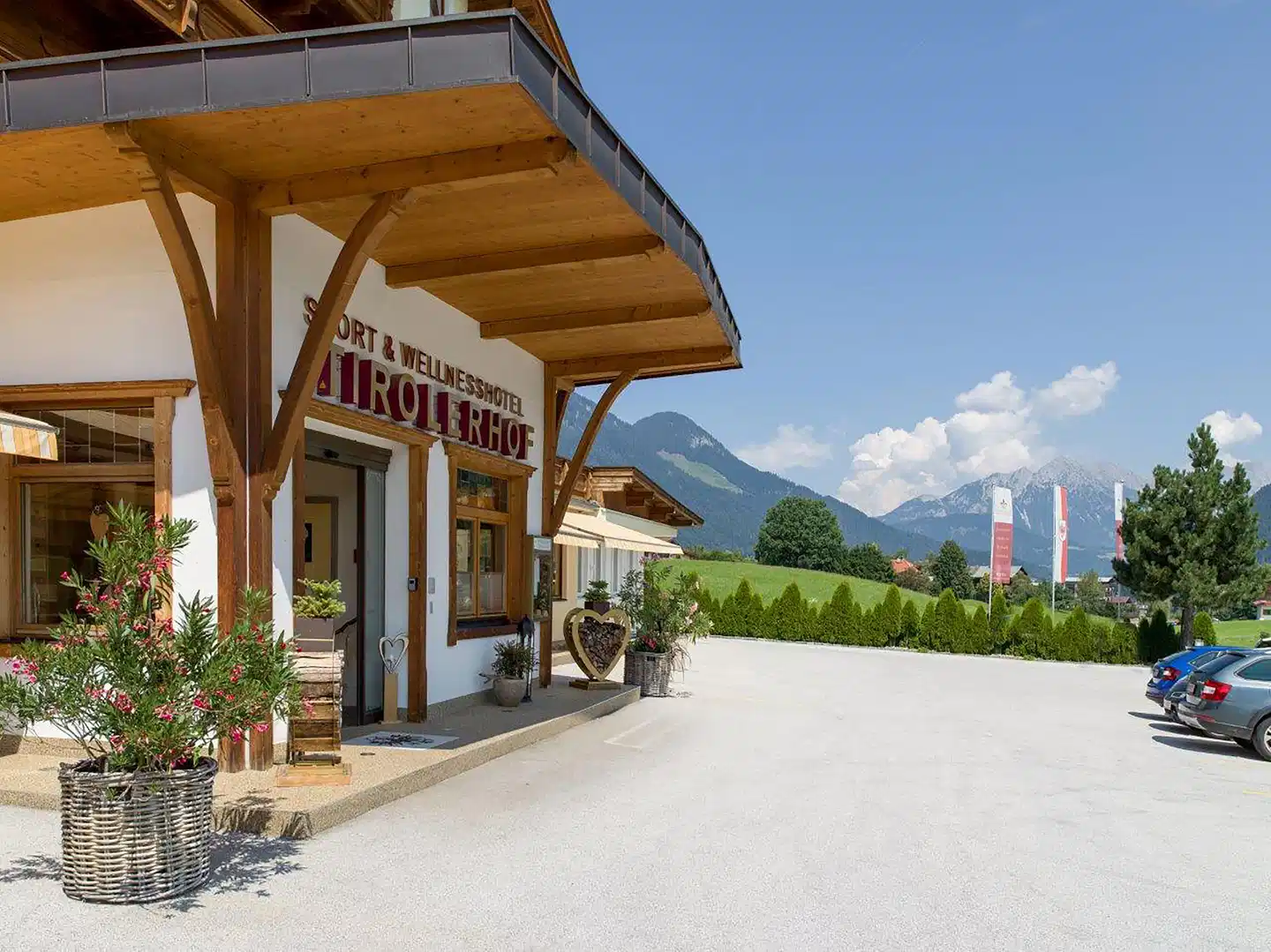 Sporthotel Tirolerhof Aussenansicht