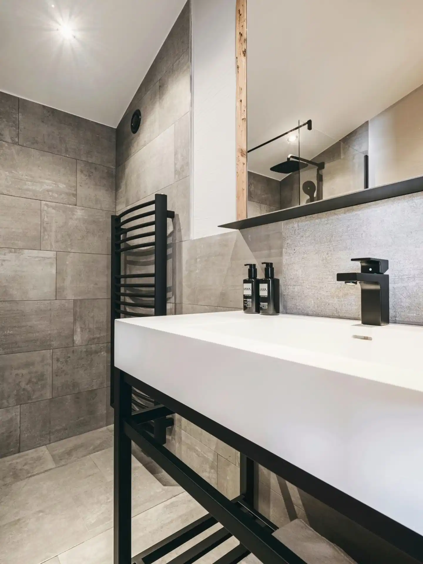 VAYA Nauders Badezimmer