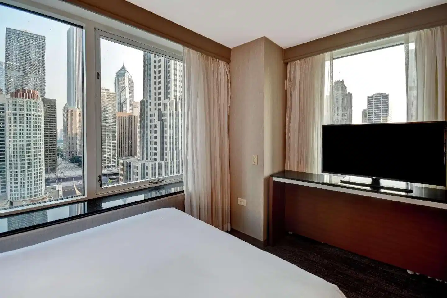 Embassy Suites by Hilton Chicago Downtown Magnificent Mile Wohnbeispiel