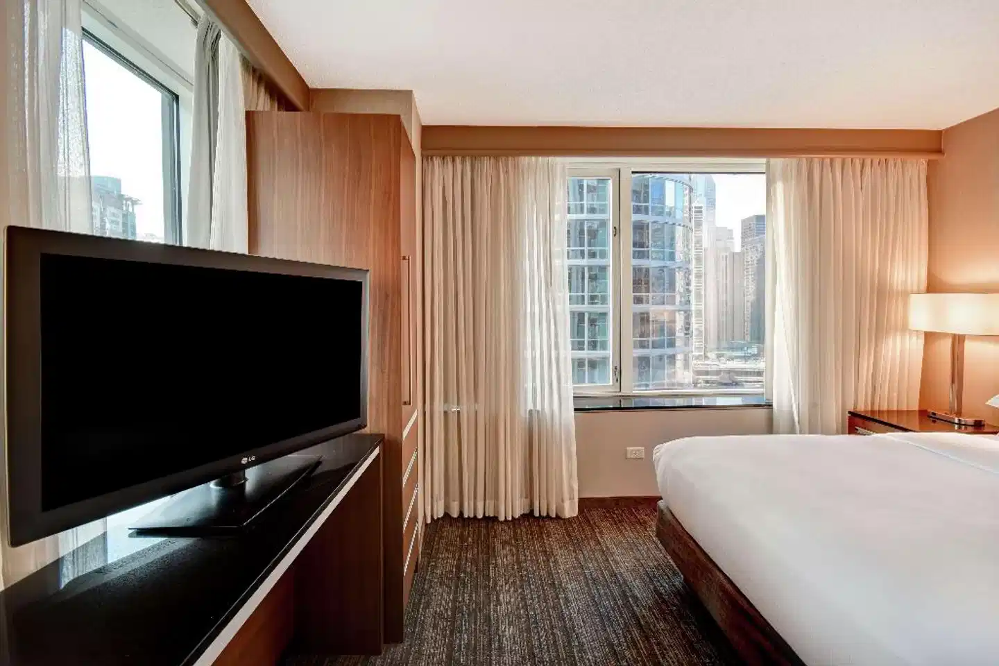 Embassy Suites by Hilton Chicago Downtown Magnificent Mile Wohnbeispiel