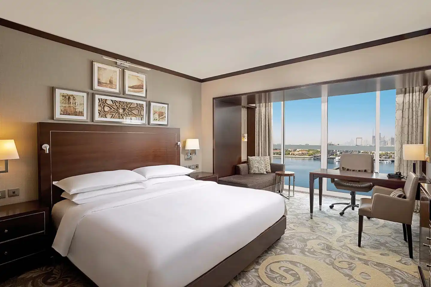Sheraton Dubai Creek Hotel & Towers Wohnbeispiel