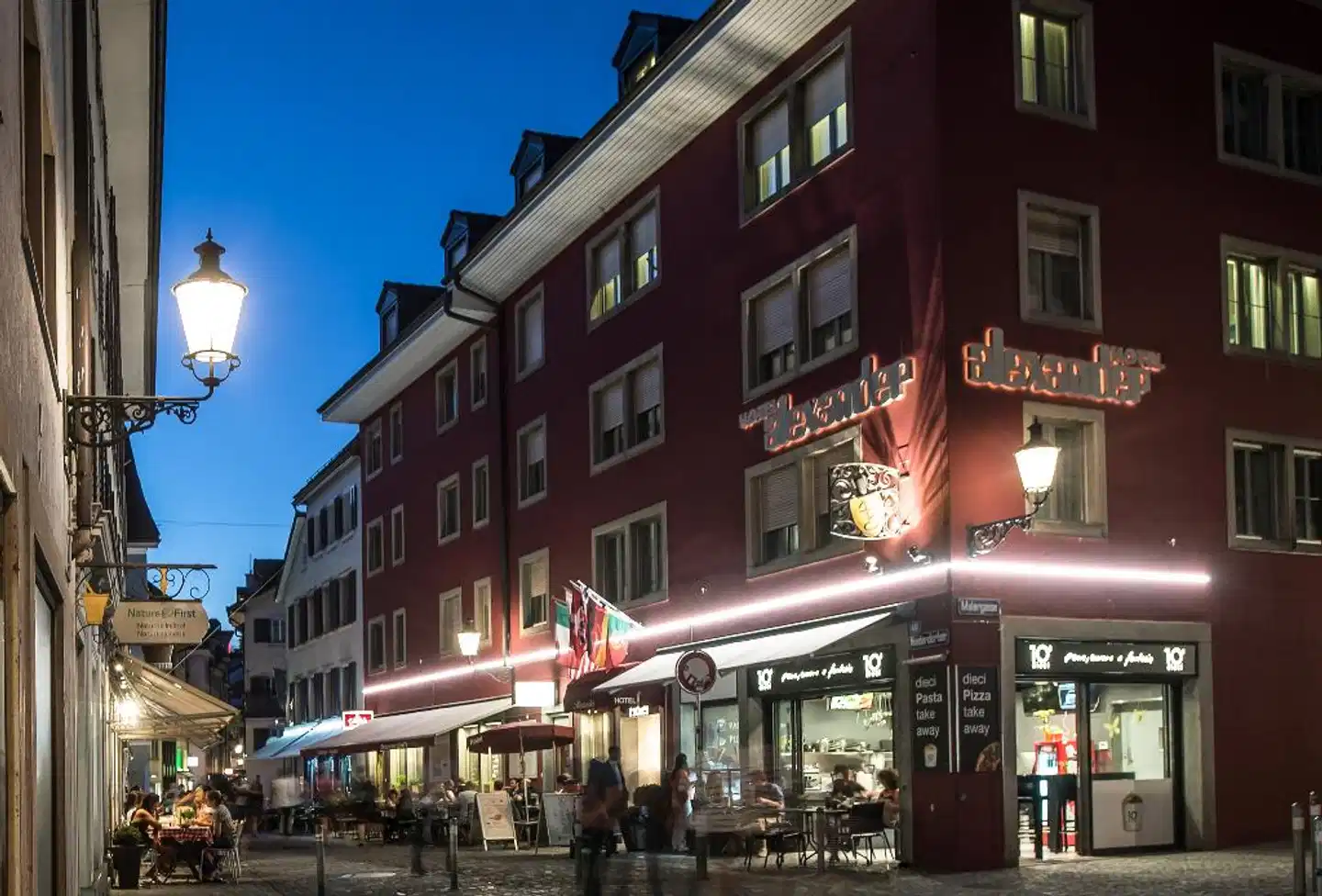 Hotel Alexander Aussenansicht