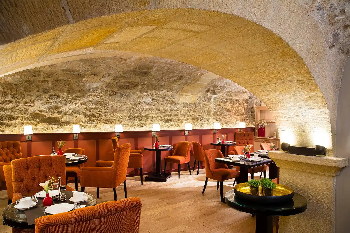 Les Tournelles Bar