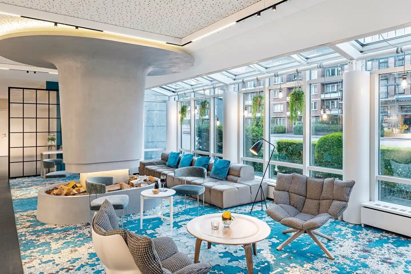 NH Hamburg Mitte Lobby